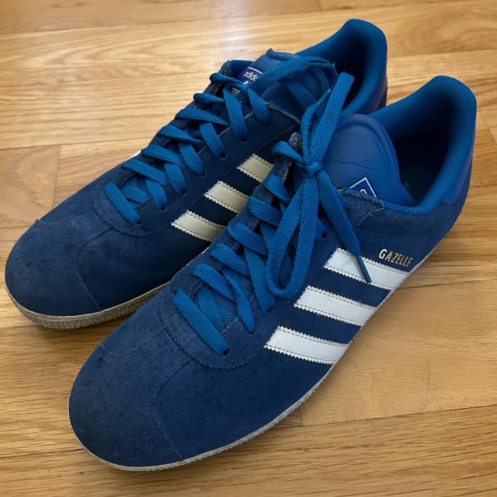 Adidas Gazelle Sneakers Adult Blue 10.5 Athletic Shoe Suede Classic Logo Men’s